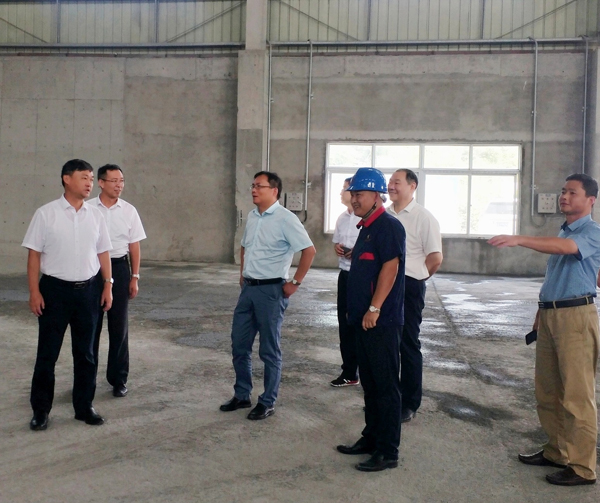 集團(tuán)公司黨委委員、股份公司黨委書記、總經(jīng)理蔣培進(jìn)到矸石項(xiàng)目部調(diào)研 